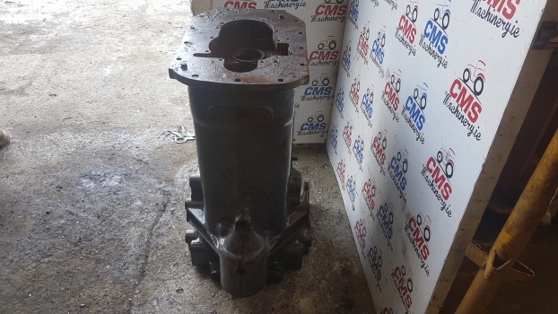 New Holland Ts Series Transmission Gearbox Housing 82006985, 82012331. - Gearbox for Farm tractor: picture 2 New Holland Ts Series Transmission Gearbox Housing 82006985, 82012331. - Gearbox for Farm tractor: picture 2