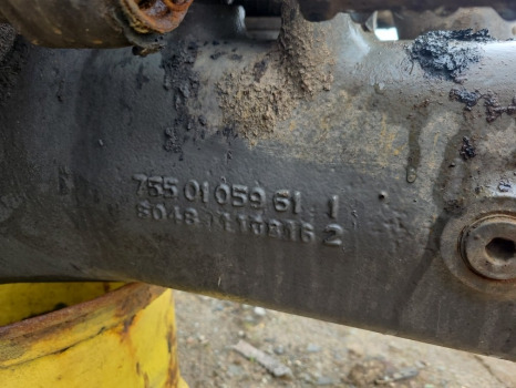 Valtra T174ea Dana Spicer 740/560 Front Axle Housing Rhs 755.01.059.61, 755.01.759.01 - Front axle for Agricultural machinery: picture 3 Valtra T174ea Dana Spicer 740/560 Front Axle Housing Rhs 755.01.059.61, 755.01.759.01 - Front axle for Agricultural machinery: picture 3