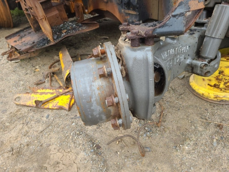 Valtra T174ea Front Axle Hub Rhs Complete Acv0245100, V36247400 - Front axle for Agricultural machinery: picture 2 Valtra T174ea Front Axle Hub Rhs Complete Acv0245100, V36247400 - Front axle for Agricultural machinery: picture 2