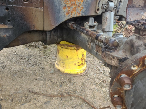 Valtra T174ea Front axle bevel gear - Front axle for Agricultural machinery: picture 2 Valtra T174ea Front axle bevel gear - Front axle for Agricultural machinery: picture 2