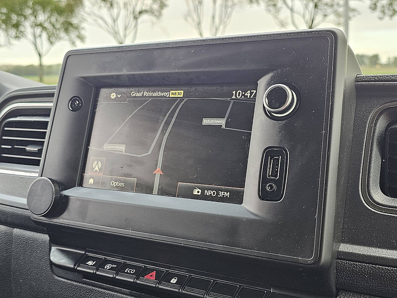 Box van Renault Master 2.3 Bakwagen Laadklep!: picture 12