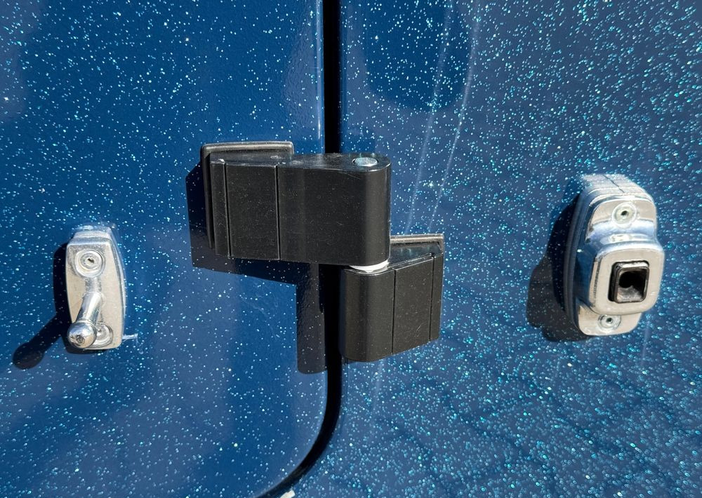 HUMBAUR Pegasus 2400 | siodlarnia, DMC 2400kg, przyczepa do przewozu 2 koni - Horse trailer: picture 4 HUMBAUR Pegasus 2400 | siodlarnia, DMC 2400kg, przyczepa do przewozu 2 koni - Horse trailer: picture 4