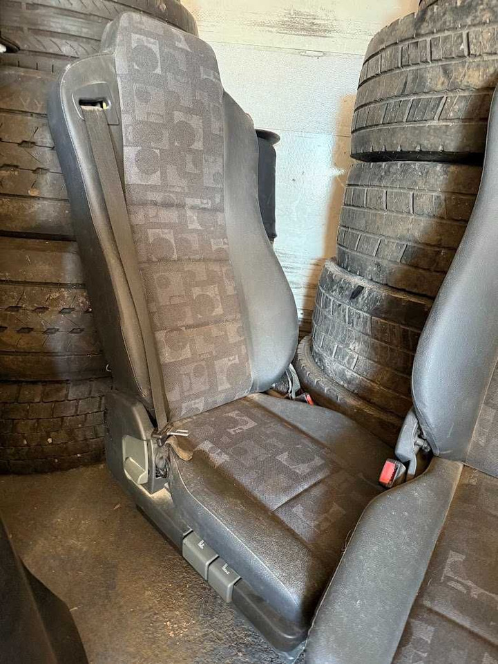 Foteli siedzenia  komplet Mercedes Actros nowe - Seat for Truck: picture 2 Foteli siedzenia  komplet Mercedes Actros nowe - Seat for Truck: picture 2