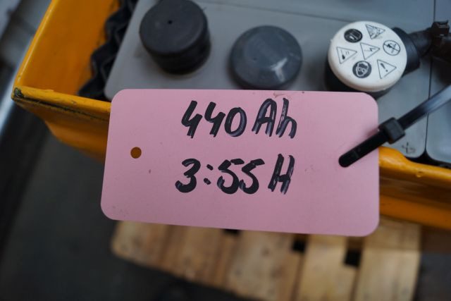 Hawker unknown | Battery 24V560Ah 4PZV560 year 2020 weight 515 kg Battery 24V560Ah 4PZV560 year 2020 weight 515 kg - Battery for Material handling equipment: picture 4 Hawker unknown | Battery 24V560Ah 4PZV560 year 2020 weight 515 kg Battery 24V560Ah 4PZV560 year 2020 weight 515 kg - Battery for Material handling equipment: picture 4