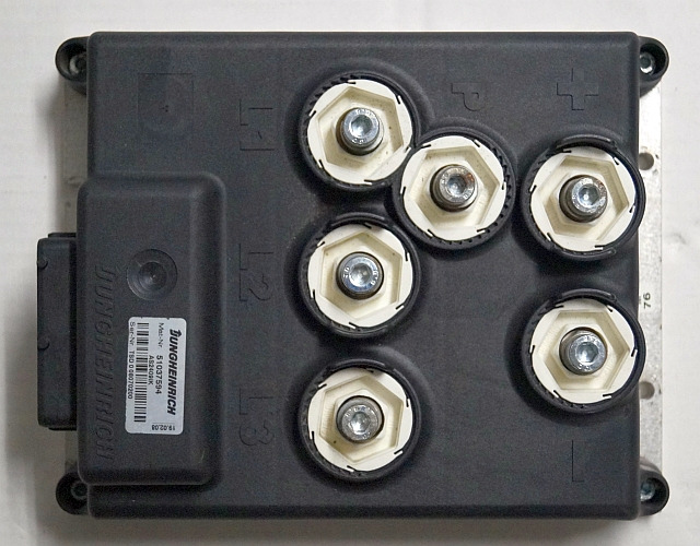 Jungheinrich 51037594 | Rij/hef regeling Drive/lift controller AS2409 i k from - ECU for Material handling equipment: picture 1 Jungheinrich 51037594 | Rij/hef regeling Drive/lift controller AS2409 i k from - ECU for Material handling equipment: picture 1