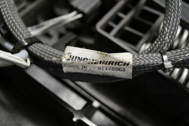 Jungheinrich 51189782 | Vloerplaat Floorplate ETV from Year 2011 Driving pedal 5 Vloerplaat Floorplate ETV from Year 2011 Driving pedal 51443197 Brake pedal 51198398 Kill switch 51188550 kabel 51178968 - Frame/ Chassis for Material handling equipment: picture 3 Jungheinrich 51189782 | Vloerplaat Floorplate ETV from Year 2011 Driving pedal 5 Vloerplaat Floorplate ETV from Year 2011 Driving pedal 51443197 Brake pedal 51198398 Kill switch 51188550 kabel 51178968 - Frame/ Chassis for Material handling equipment: picture 3