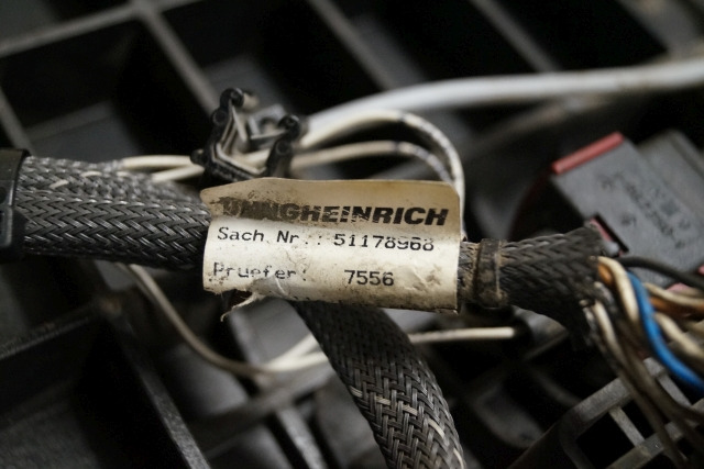 Jungheinrich 51189782 | Vloerplaat Floorplate ETV from Year 2011 Driving pedal 5 Vloerplaat Floorplate ETV from Year 2011 Driving pedal 51443197 Brake pedal 51198398 Kill switch 51188550 kabel 51178968 - Frame/ Chassis for Material handling equipment: picture 3 Jungheinrich 51189782 | Vloerplaat Floorplate ETV from Year 2011 Driving pedal 5 Vloerplaat Floorplate ETV from Year 2011 Driving pedal 51443197 Brake pedal 51198398 Kill switch 51188550 kabel 51178968 - Frame/ Chassis for Material handling equipment: picture 3