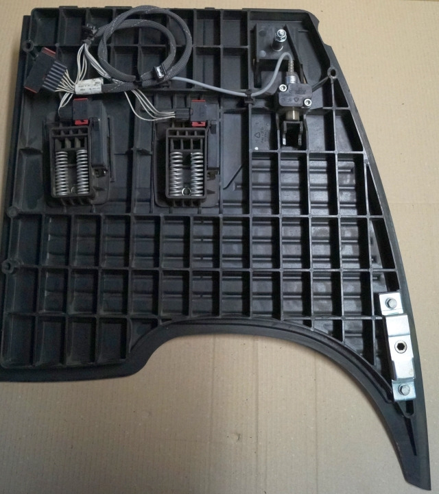 Jungheinrich 51189782 | Vloerplaat Floorplate ETV from Year 2011 Driving pedal 5 Vloerplaat Floorplate ETV from Year 2011 Driving pedal 51443197 Brake pedal 51198398 Kill switch 51188550 kabel 51178968 - Frame/ Chassis for Material handling equipment: picture 2 Jungheinrich 51189782 | Vloerplaat Floorplate ETV from Year 2011 Driving pedal 5 Vloerplaat Floorplate ETV from Year 2011 Driving pedal 51443197 Brake pedal 51198398 Kill switch 51188550 kabel 51178968 - Frame/ Chassis for Material handling equipment: picture 2