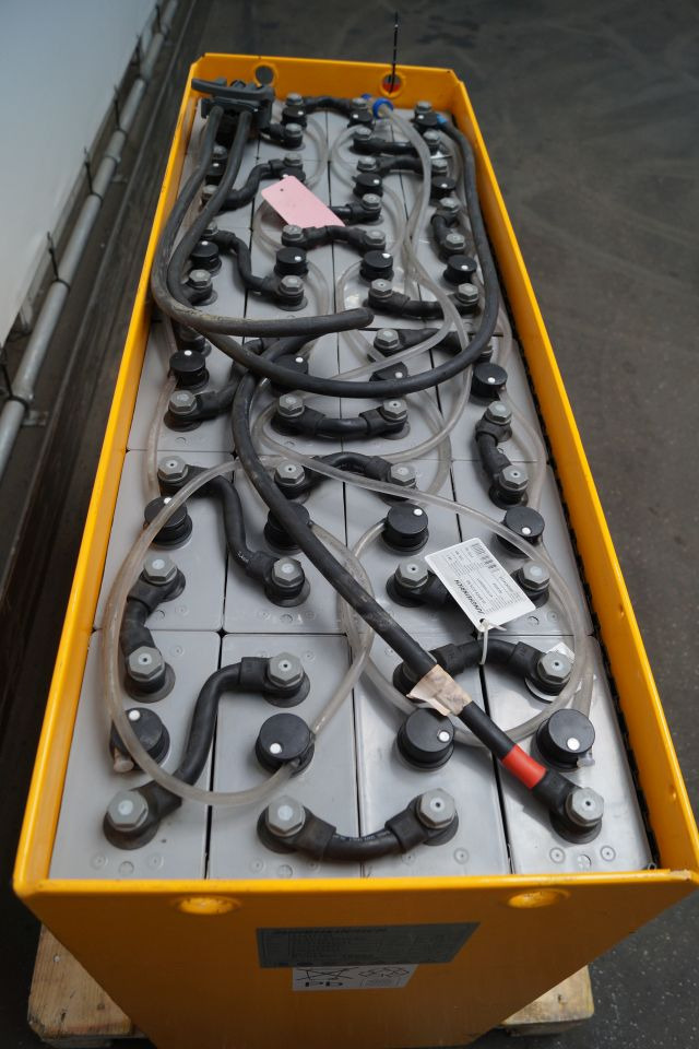 Jungheinrich unknown | Battery 48V775Ah 05-EPZS775SC Year 2024 weight 1135 kg sn  - Battery for Material handling equipment: picture 2 Jungheinrich unknown | Battery 48V775Ah 05-EPZS775SC Year 2024 weight 1135 kg sn  - Battery for Material handling equipment: picture 2