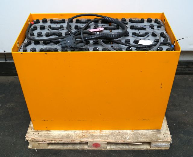 Jungheinrich unknown | Battery 48V775Ah 48 5PZS775 Year 2022 weight 1119 kg sn.  - Battery for Material handling equipment: picture 1 Jungheinrich unknown | Battery 48V775Ah 48 5PZS775 Year 2022 weight 1119 kg sn.  - Battery for Material handling equipment: picture 1