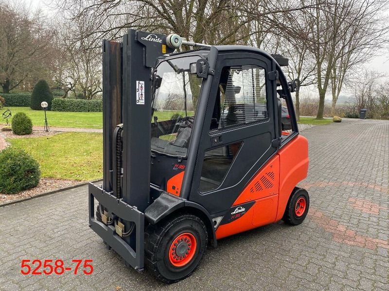 Linde H 35 T 02 - LPG forklift: picture 1 Linde H 35 T 02 - LPG forklift: picture 1