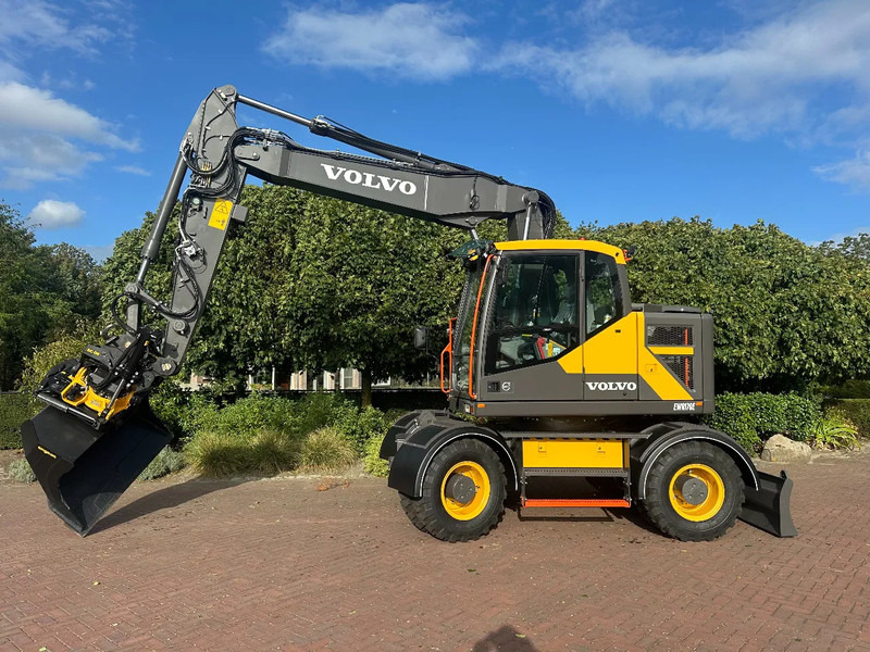 Volvo EWR170 E - Engcon EC319 DC3 - UNUSED - Wheel excavator: picture 1 Volvo EWR170 E - Engcon EC319 DC3 - UNUSED - Wheel excavator: picture 1