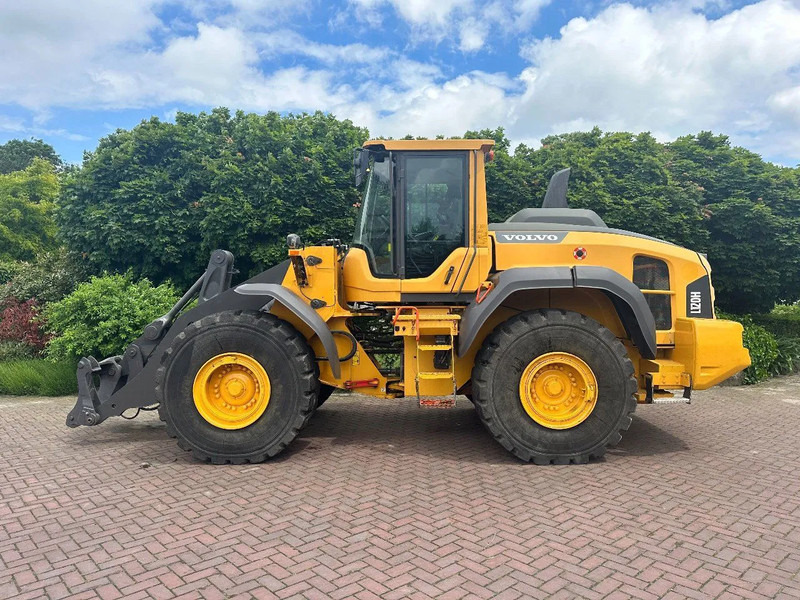 Volvo L120 H - Wheel loader: picture 1 Volvo L120 H - Wheel loader: picture 1