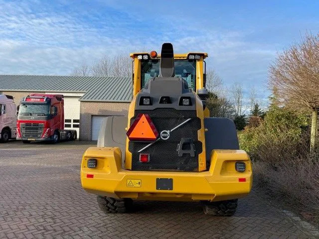 Volvo L70 H - Wheel loader: picture 3 Volvo L70 H - Wheel loader: picture 3