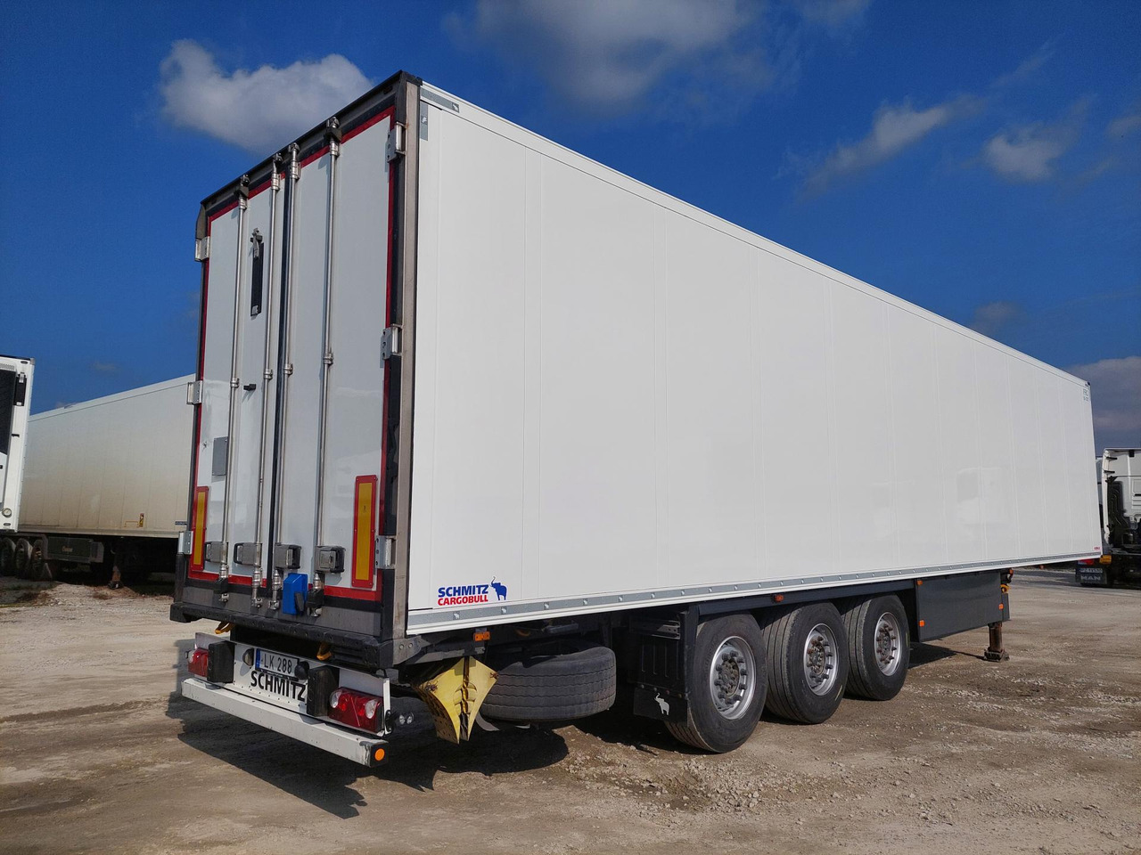 Schmitz Cargobull SKO Double Deck FP 60 ThermoKing SLXi 300 Lifting Axle - Refrigerator semi-trailer: picture 4 Schmitz Cargobull SKO Double Deck FP 60 ThermoKing SLXi 300 Lifting Axle - Refrigerator semi-trailer: picture 4