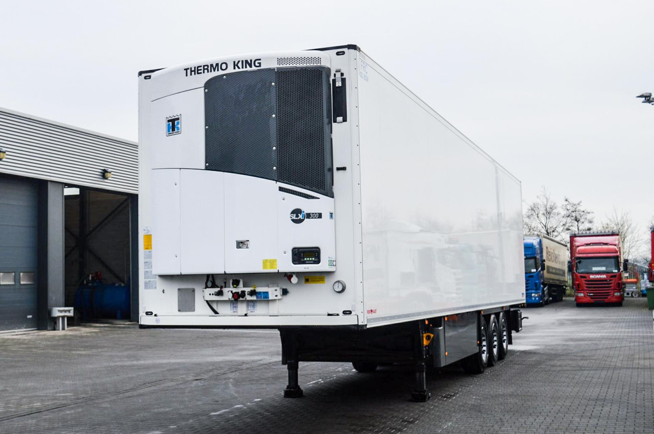 Schmitz Cargobull SKO FP 45 ThermoKing SLXi 300 - Refrigerator semi-trailer: picture 1 Schmitz Cargobull SKO FP 45 ThermoKing SLXi 300 - Refrigerator semi-trailer: picture 1