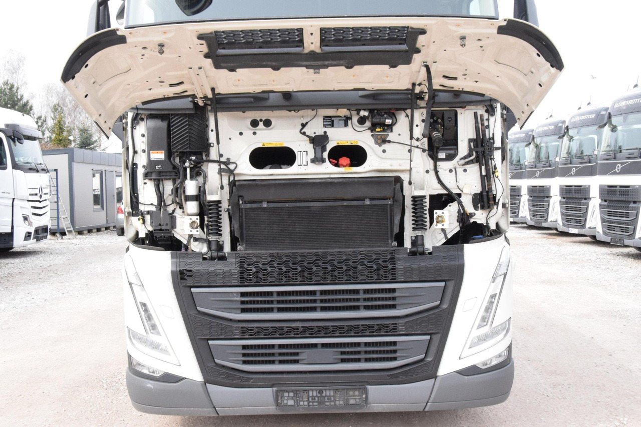 Tractor unit Volvo FH 460 Globetrotter XL Varios i-Save: picture 16