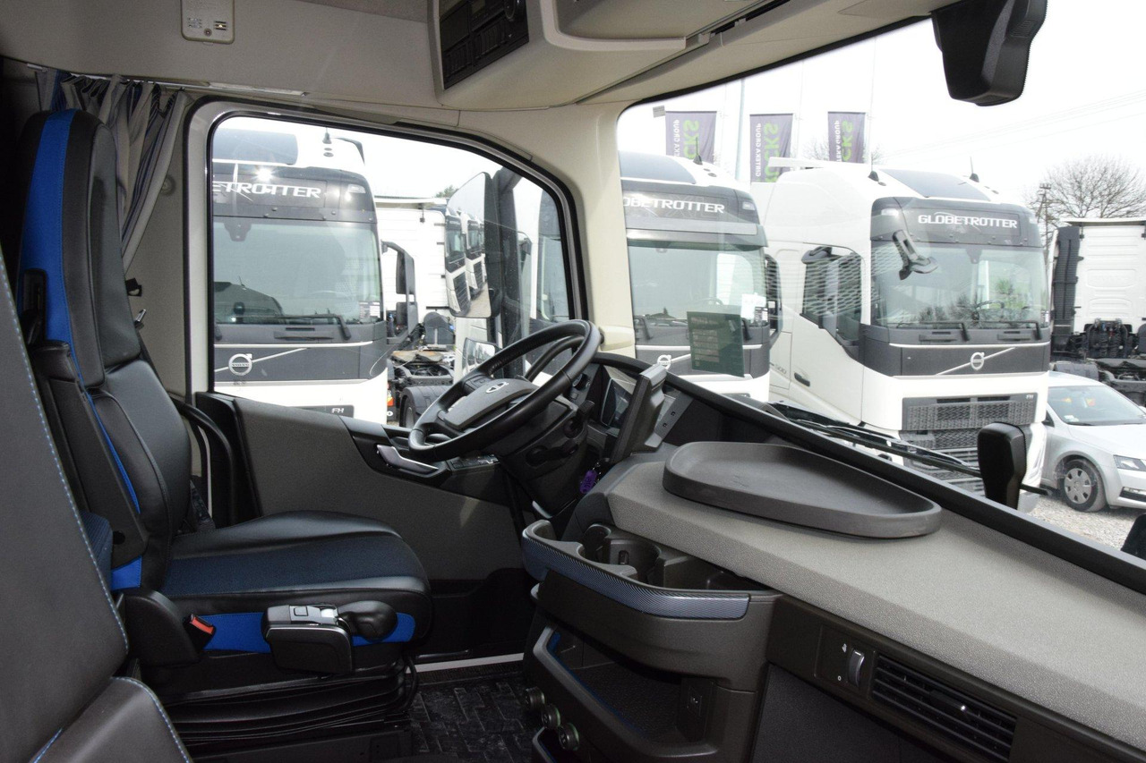 Tractor unit Volvo FH 460 Globetrotter XL Varios i-Save: picture 15