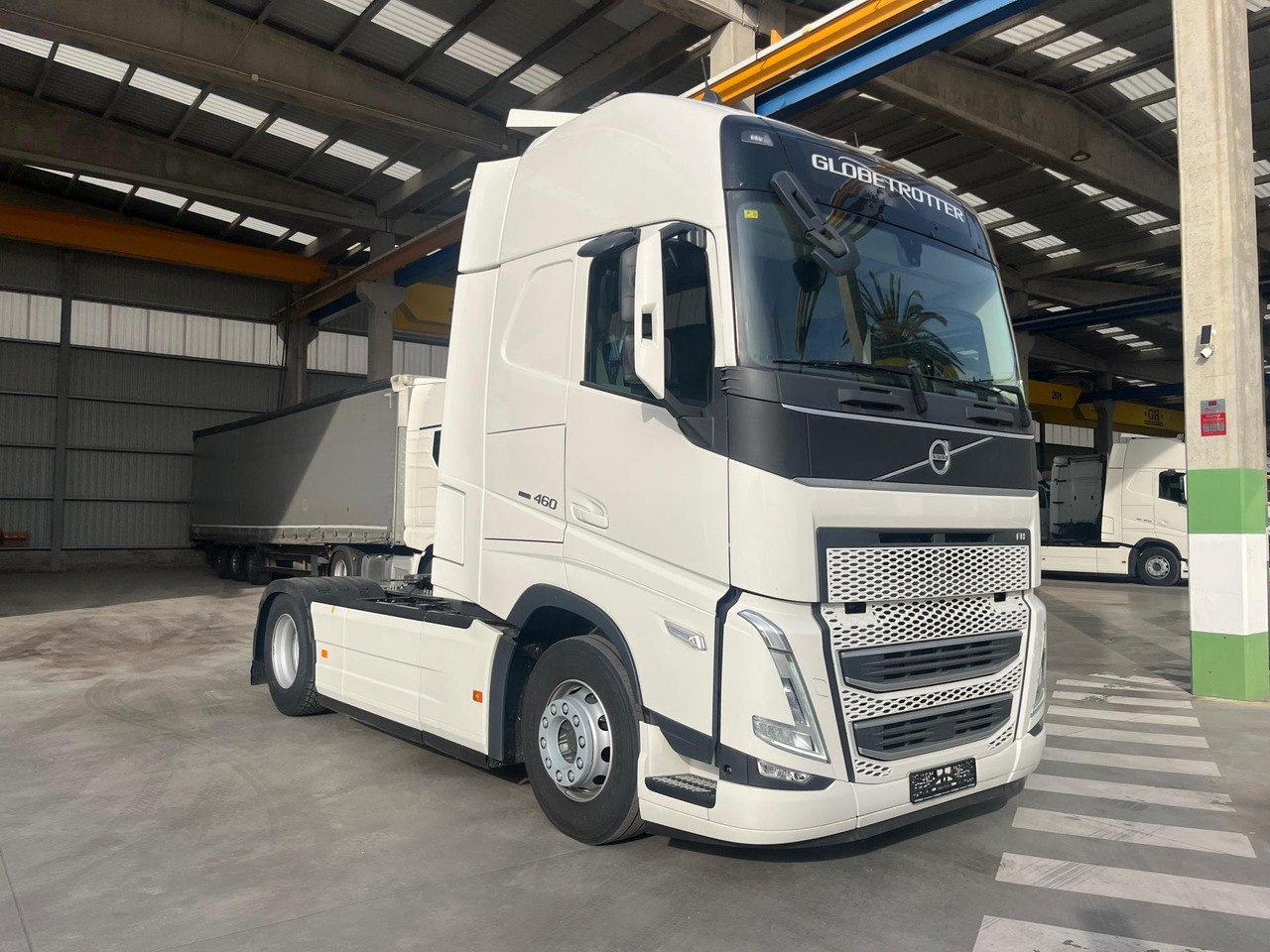 Volvo FH 460 Globetrotter XL i-Save I-ParkCool - Tractor unit: picture 2 Volvo FH 460 Globetrotter XL i-Save I-ParkCool - Tractor unit: picture 2
