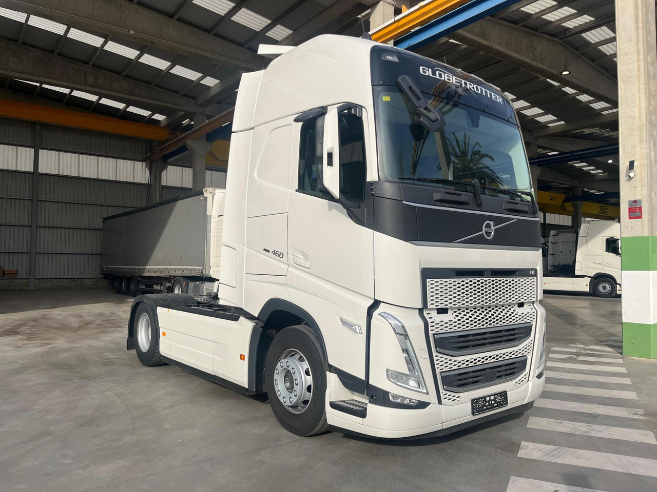 Volvo FH 460 Globetrotter XL i-Save I-ParkCool - Tractor unit: picture 2 Volvo FH 460 Globetrotter XL i-Save I-ParkCool - Tractor unit: picture 2