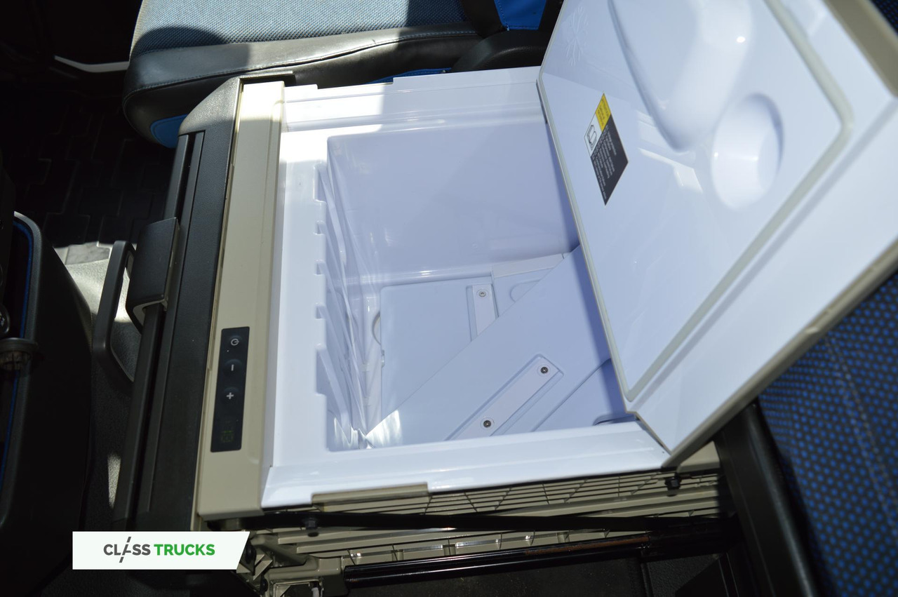 Tractor unit Volvo FH 460 Globetrotter XL i-Save: picture 10