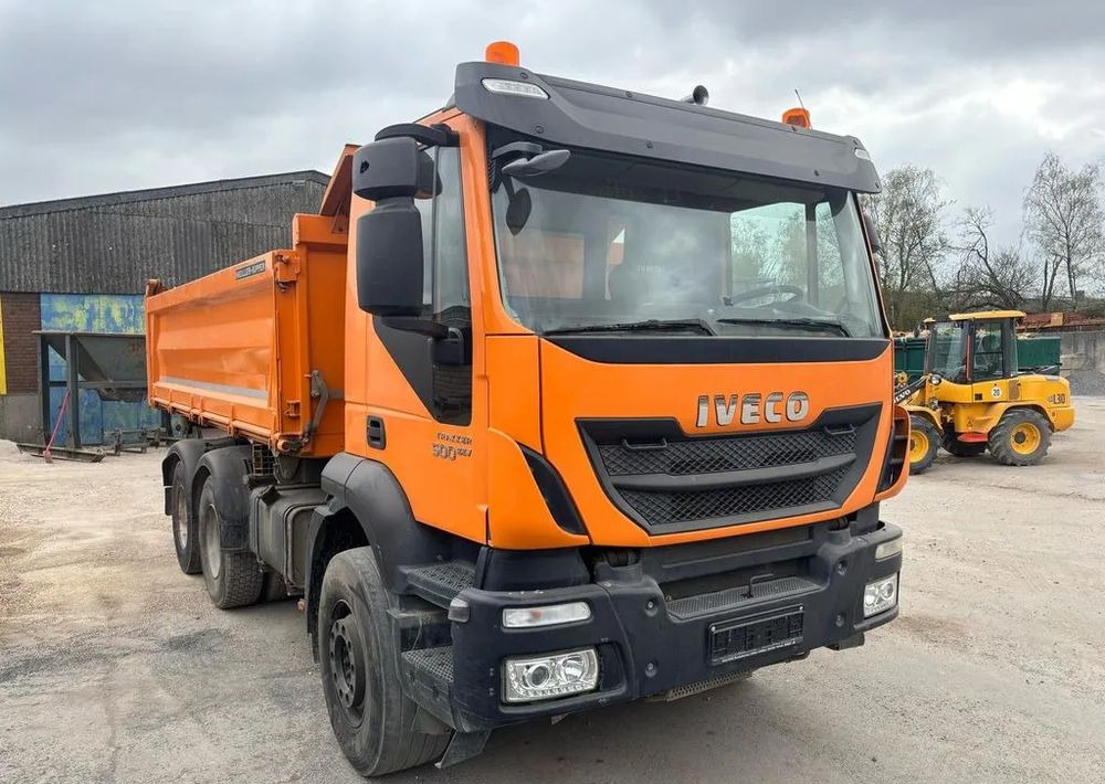 Iveco TRAKKER 500 EEV | Meiller Bordmatik | Wywrotka trójstronna | 6x4 | Euro 5 | Retarder | 500 KM - Tipper: picture 3 Iveco TRAKKER 500 EEV | Meiller Bordmatik | Wywrotka trójstronna | 6x4 | Euro 5 | Retarder | 500 KM - Tipper: picture 3