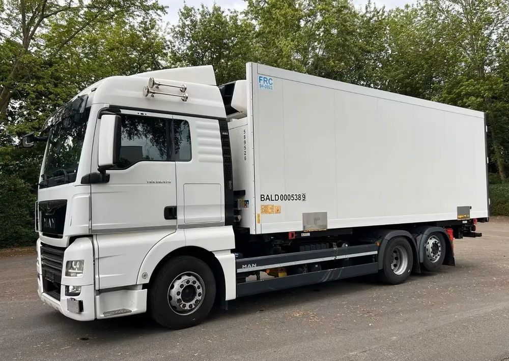 MAN TGX 26.470 – Chłodnia z agregatem Thermo King / Retarder / Navi / Euro 6 /6x2 - Refrigerator truck: picture 4 MAN TGX 26.470 – Chłodnia z agregatem Thermo King / Retarder / Navi / Euro 6 /6x2 - Refrigerator truck: picture 4