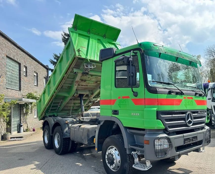 Mercedes-Benz ACTROS MPII 3341/6X6/WYWROTKA TRÓJSTRONNA /KIPPER ALLRAD/ BORDMATIK/ EURO 3 - Tipper: picture 1 Mercedes-Benz ACTROS MPII 3341/6X6/WYWROTKA TRÓJSTRONNA /KIPPER ALLRAD/ BORDMATIK/ EURO 3 - Tipper: picture 1