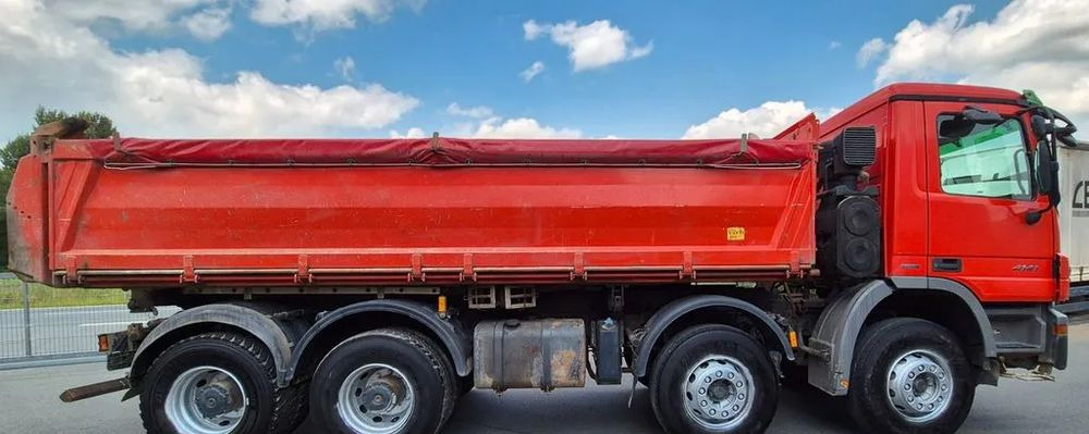 Mercedes-Benz Mercedes-Benz ACTROS 4141 Wywrotka 8x4 | Euro 5 | 408 KM | 337 798 km | 2010 - Tipper: picture 4 Mercedes-Benz Mercedes-Benz ACTROS 4141 Wywrotka 8x4 | Euro 5 | 408 KM | 337 798 km | 2010 - Tipper: picture 4