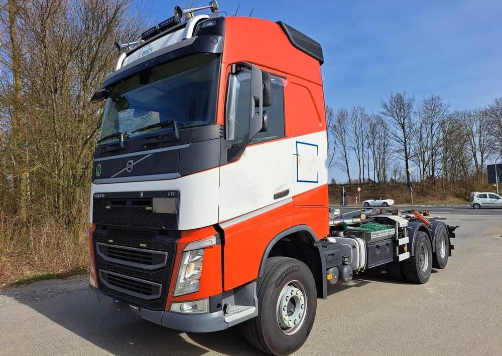Volvo FH 64 R510 HAKOWIEC / High-Line / 6x4 / Euro 6 - Hook lift truck: picture 2 Volvo FH 64 R510 HAKOWIEC / High-Line / 6x4 / Euro 6 - Hook lift truck: picture 2