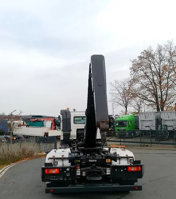 Volvo FM 410 • 6x2 • Meiller z systemem HDS (roll-off) • Euro 6 • Przebieg 251235 km • - Hook lift truck: picture 5 Volvo FM 410 • 6x2 • Meiller z systemem HDS (roll-off) • Euro 6 • Przebieg 251235 km • - Hook lift truck: picture 5