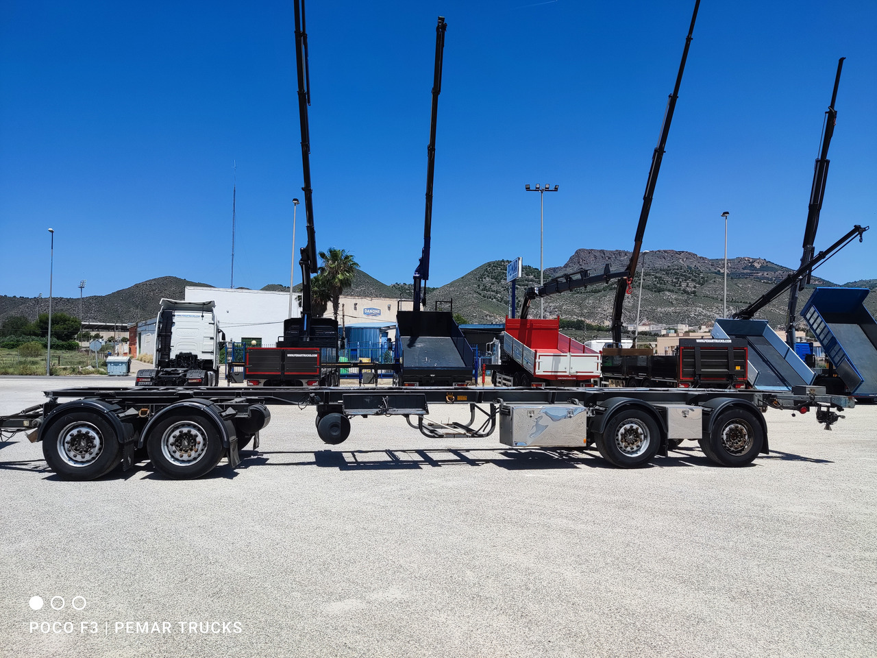 SCHMITZ CARGOBULL KO36 CHASIS MEGATRAILER 4 ejes - Chassis trailer: picture 2 SCHMITZ CARGOBULL KO36 CHASIS MEGATRAILER 4 ejes - Chassis trailer: picture 2