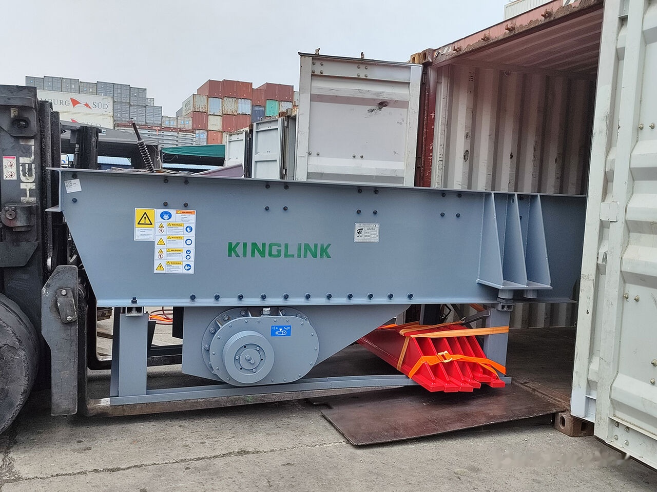 Kinglink Heavy-Duty Vibrating Grizzly Feeder ZSW380x96 - Mining machinery: picture 1 Kinglink Heavy-Duty Vibrating Grizzly Feeder ZSW380x96 - Mining machinery: picture 1