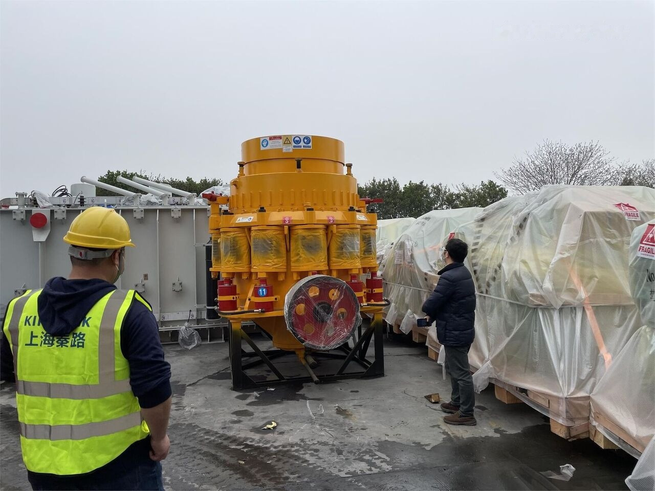 Kinglink KLC1300 Iron Ore Cone Crusher 150-250TPH - Cone crusher: picture 2 Kinglink KLC1300 Iron Ore Cone Crusher 150-250TPH - Cone crusher: picture 2