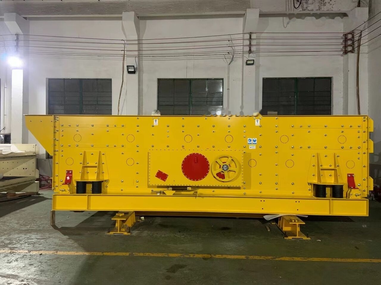 Kinglink KTH Horizontal Vibrating Screen | Triple Shafts - Screener: picture 2 Kinglink KTH Horizontal Vibrating Screen | Triple Shafts - Screener: picture 2