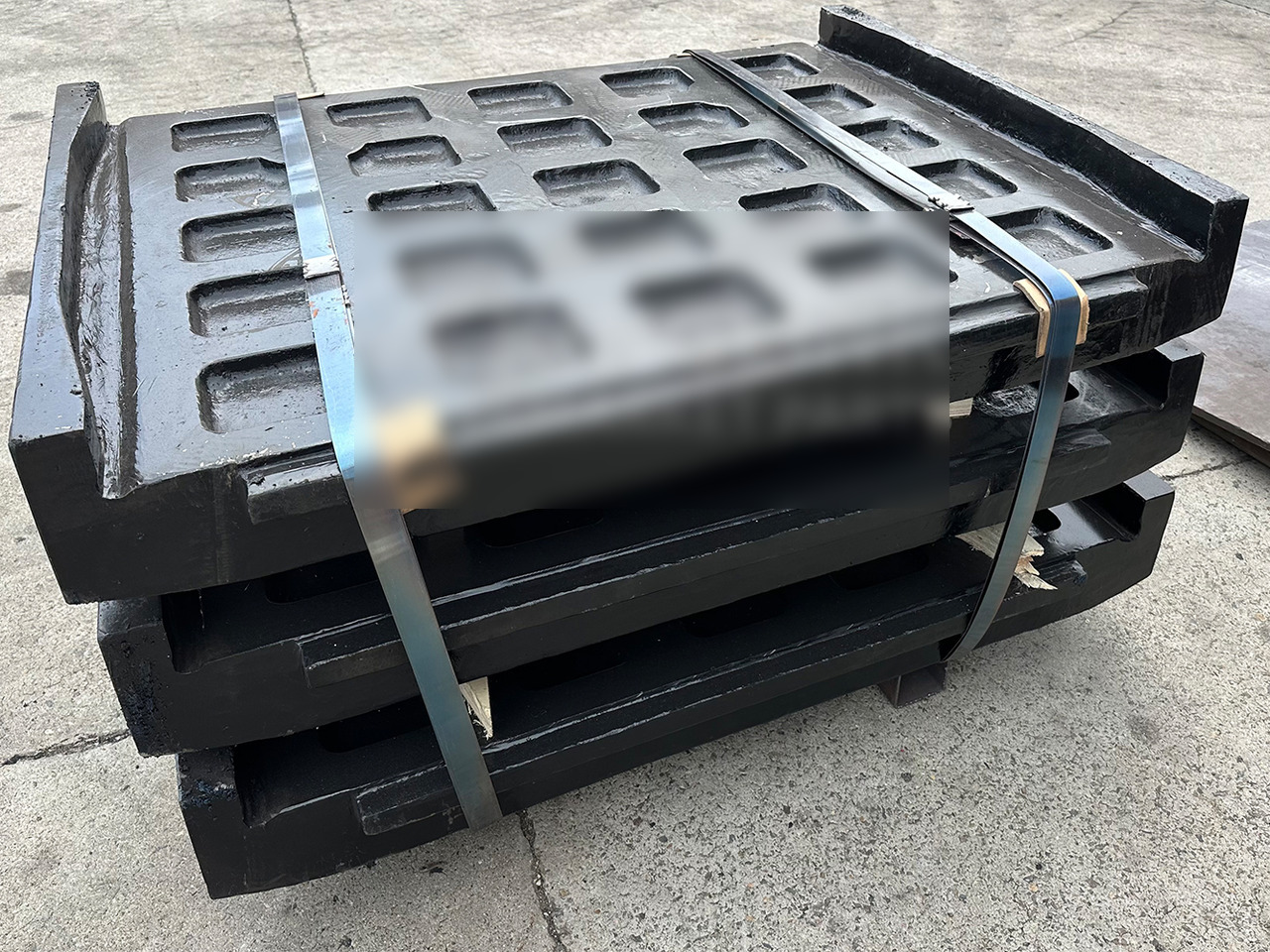 KINGLINK High Manganese Steel Fixed Jaw Plates 17003346 for CT2036 Jaw Crusher - Spare parts for Construction machinery: picture 3 KINGLINK High Manganese Steel Fixed Jaw Plates 17003346 for CT2036 Jaw Crusher - Spare parts for Construction machinery: picture 3