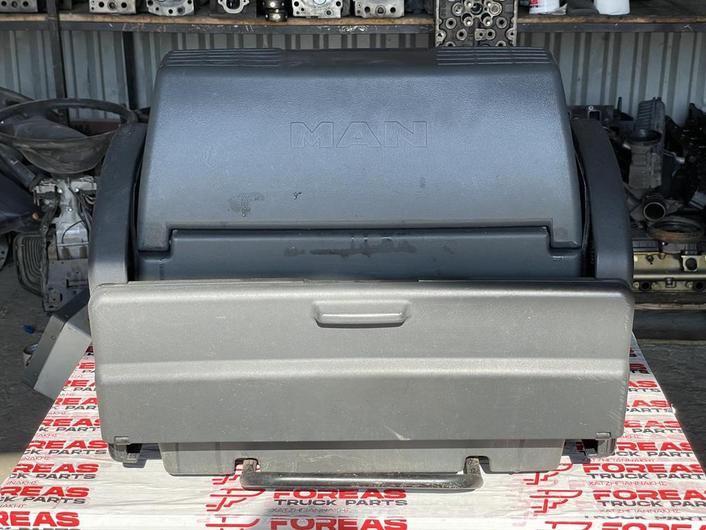 MAN CABIN FOOD REFRIGERATOR TGA - TGX CABIN FOOD REFRIGERATOR WITH TABLE 81.63910.6017 - Cab and interior for Truck: picture 1 MAN CABIN FOOD REFRIGERATOR TGA - TGX CABIN FOOD REFRIGERATOR WITH TABLE 81.63910.6017 - Cab and interior for Truck: picture 1