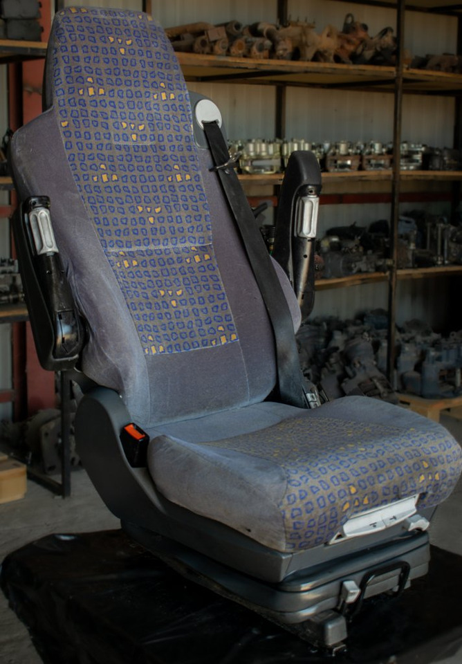 MAN TGA AIR SEAT - DRIVER - Seat for Truck: picture 4 MAN TGA AIR SEAT - DRIVER - Seat for Truck: picture 4