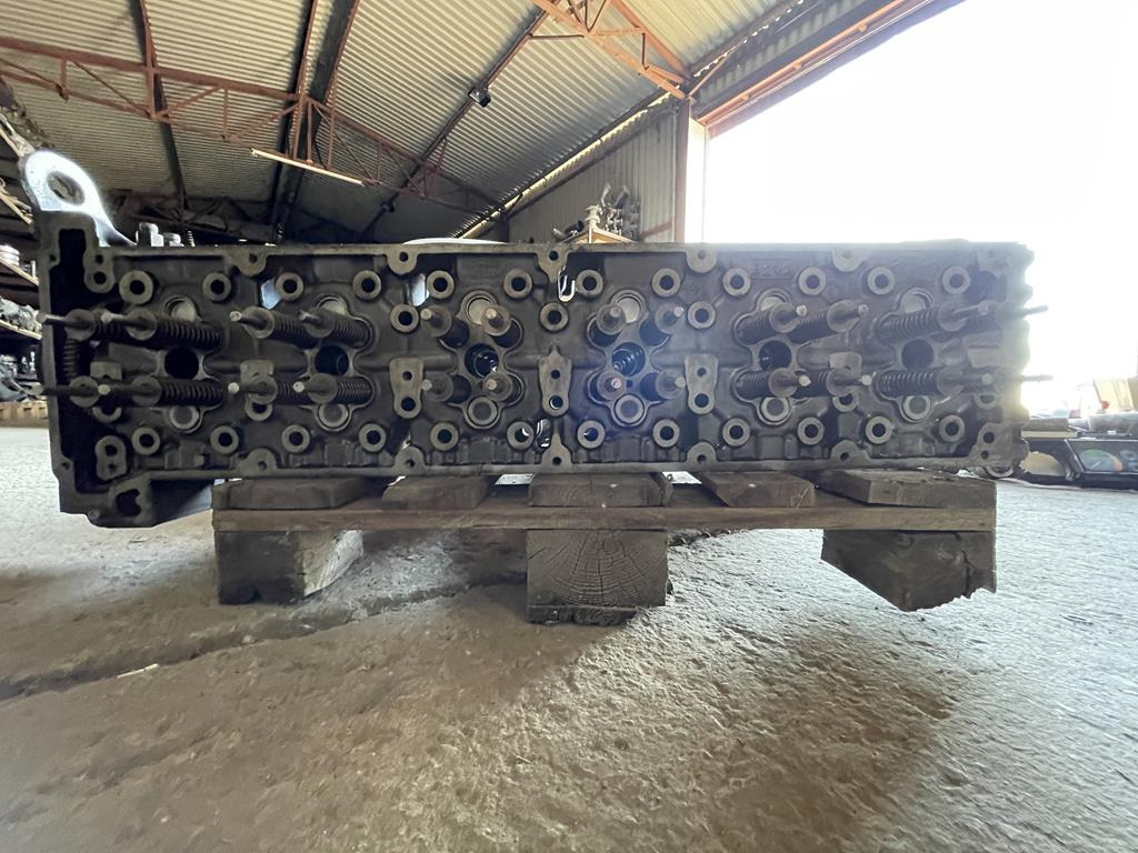 MERCEDES-BENZ ACTROS 471 - Cylinder head for Truck: picture 4 MERCEDES-BENZ ACTROS 471 - Cylinder head for Truck: picture 4