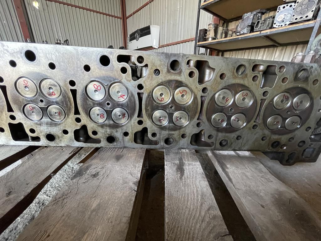 MERCEDES-BENZ ACTROS 471 - Cylinder head for Truck: picture 5 MERCEDES-BENZ ACTROS 471 - Cylinder head for Truck: picture 5