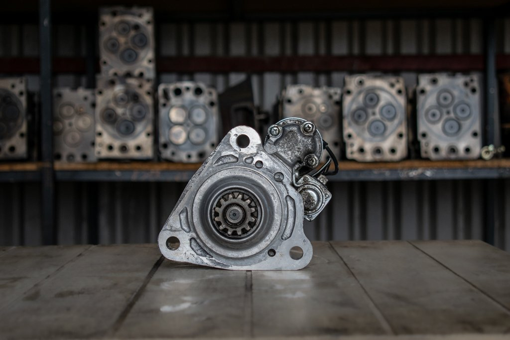 MERCEDES-BENZ ACTROS MP II - Starter for Truck: picture 2 MERCEDES-BENZ ACTROS MP II - Starter for Truck: picture 2