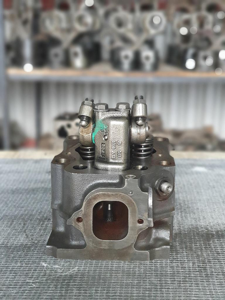 MERCEDES-BENZ ACTROS OM 541 - EURO V - BLUETEC - Cylinder head for Truck: picture 3 MERCEDES-BENZ ACTROS OM 541 - EURO V - BLUETEC - Cylinder head for Truck: picture 3