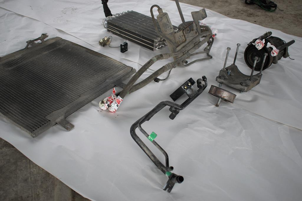 MERCEDES-BENZ ATEGO 815 - A/C part for Truck: picture 2 MERCEDES-BENZ ATEGO 815 - A/C part for Truck: picture 2