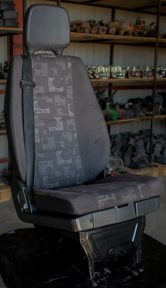MERCEDES-BENZ ATEGO II - PASSENGER - Seat for Truck: picture 3 MERCEDES-BENZ ATEGO II - PASSENGER - Seat for Truck: picture 3