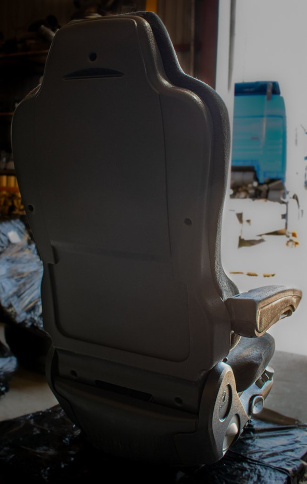 MERCEDES-BENZ AXOR PASSENGER AIR SEAT - Seat for Truck: picture 5 MERCEDES-BENZ AXOR PASSENGER AIR SEAT - Seat for Truck: picture 5