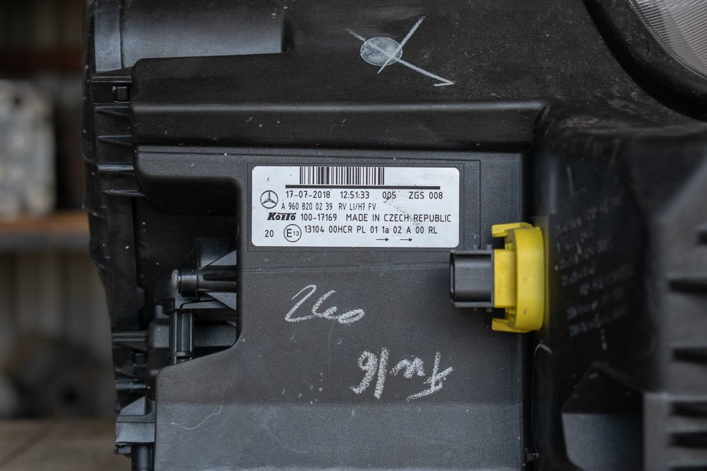 MERCEDES-BENZ FRONT LIGHT ACTROS MPIV EURO VI - DRIVER - Lights/ Lighting for Truck: picture 3 MERCEDES-BENZ FRONT LIGHT ACTROS MPIV EURO VI - DRIVER - Lights/ Lighting for Truck: picture 3