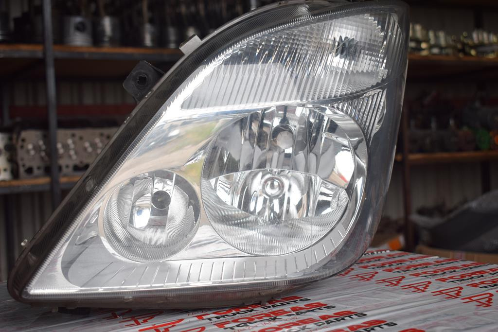 MERCEDES-BENZ SPRINTER 906 LEFT FRONT LIGHT - DRIVER - Lights/ Lighting for Truck: picture 2 MERCEDES-BENZ SPRINTER 906 LEFT FRONT LIGHT - DRIVER - Lights/ Lighting for Truck: picture 2