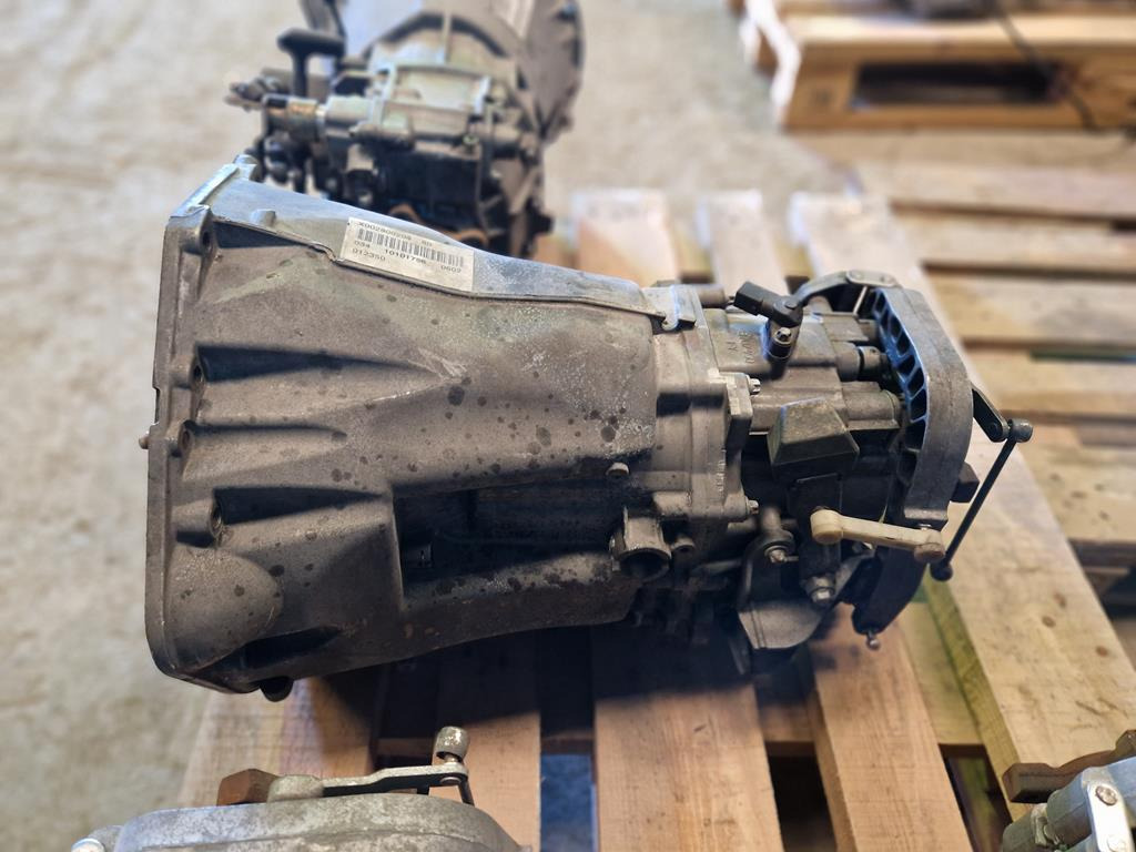 MERCEDES-BENZ SPRINTER 906 - X 002 800204 - Gearbox for Truck: picture 3 MERCEDES-BENZ SPRINTER 906 - X 002 800204 - Gearbox for Truck: picture 3
