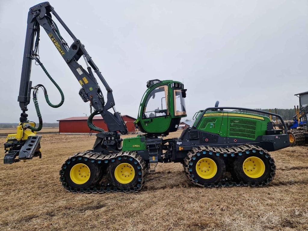 John Deere 1170 G - Forestry harvester: picture 1 John Deere 1170 G - Forestry harvester: picture 1
