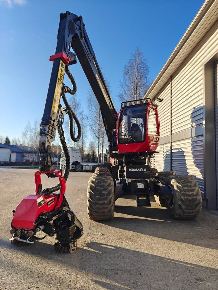 Leasing of Komatsu 901 XC  Komatsu 901 XC: picture 7